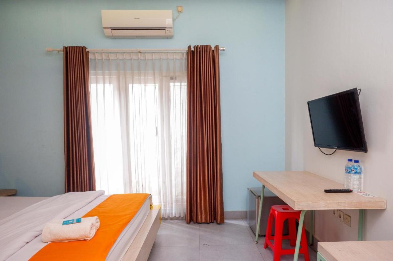 Sans Hotel Absari Yogyakarta Jarakan Exterior foto